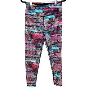 Victoria’s Secret knock out by Victoria’s Secret leggings, medium short